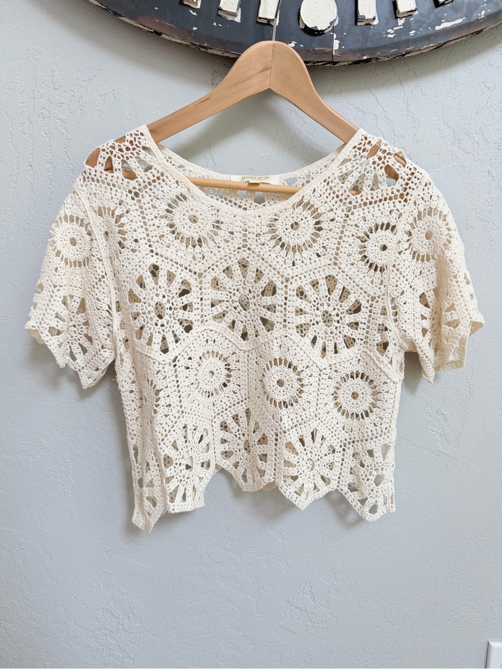 Rebellion Ivory Crochet Short Sleeve Crop Top